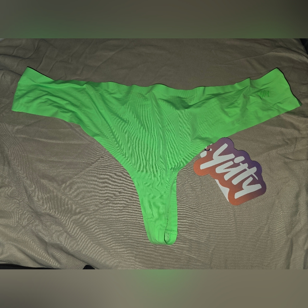 NWT Yitty Bright Green Thong (IS333)